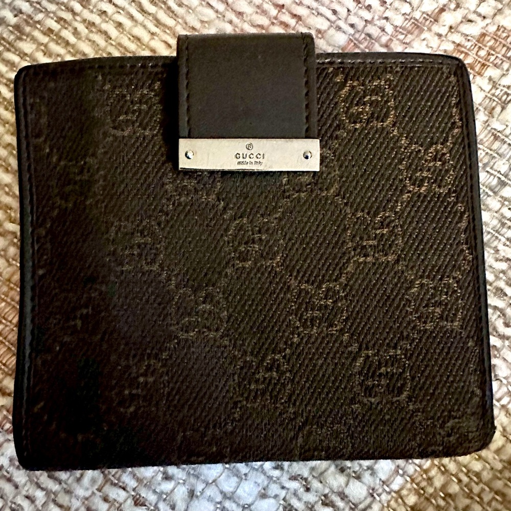 Gucci GG canvass compact snap wallet